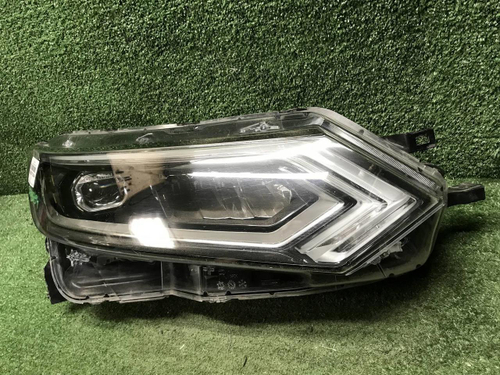 Битая Фара правая Nissan Qashqai 2 j11 (17-23) LED