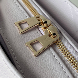 Louis Vuitton Onthego East West