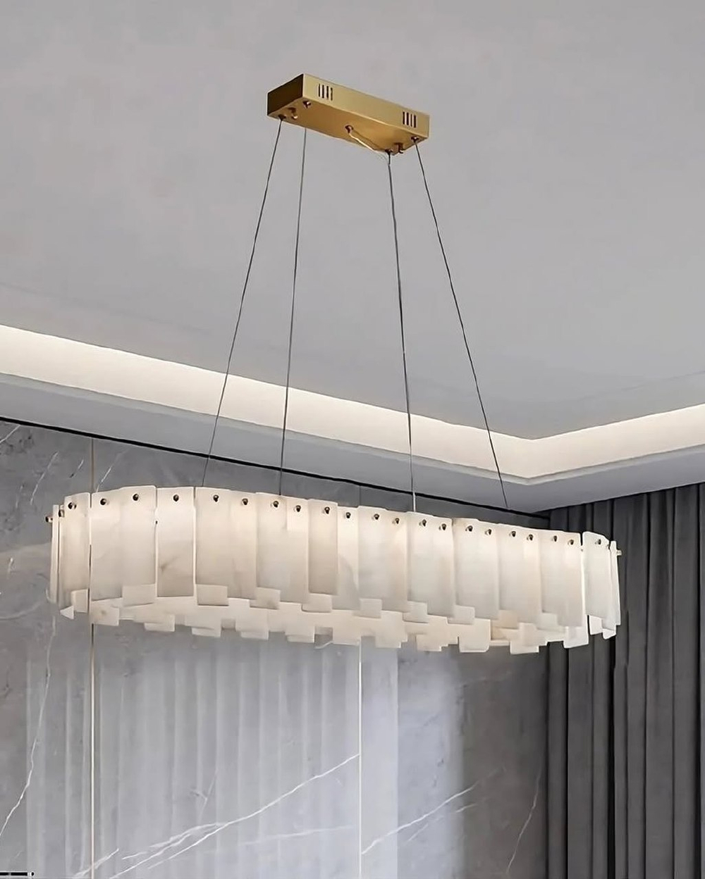 Подвесные люстры из натурального мрамора — сочетание роскоши и современного дизайна.