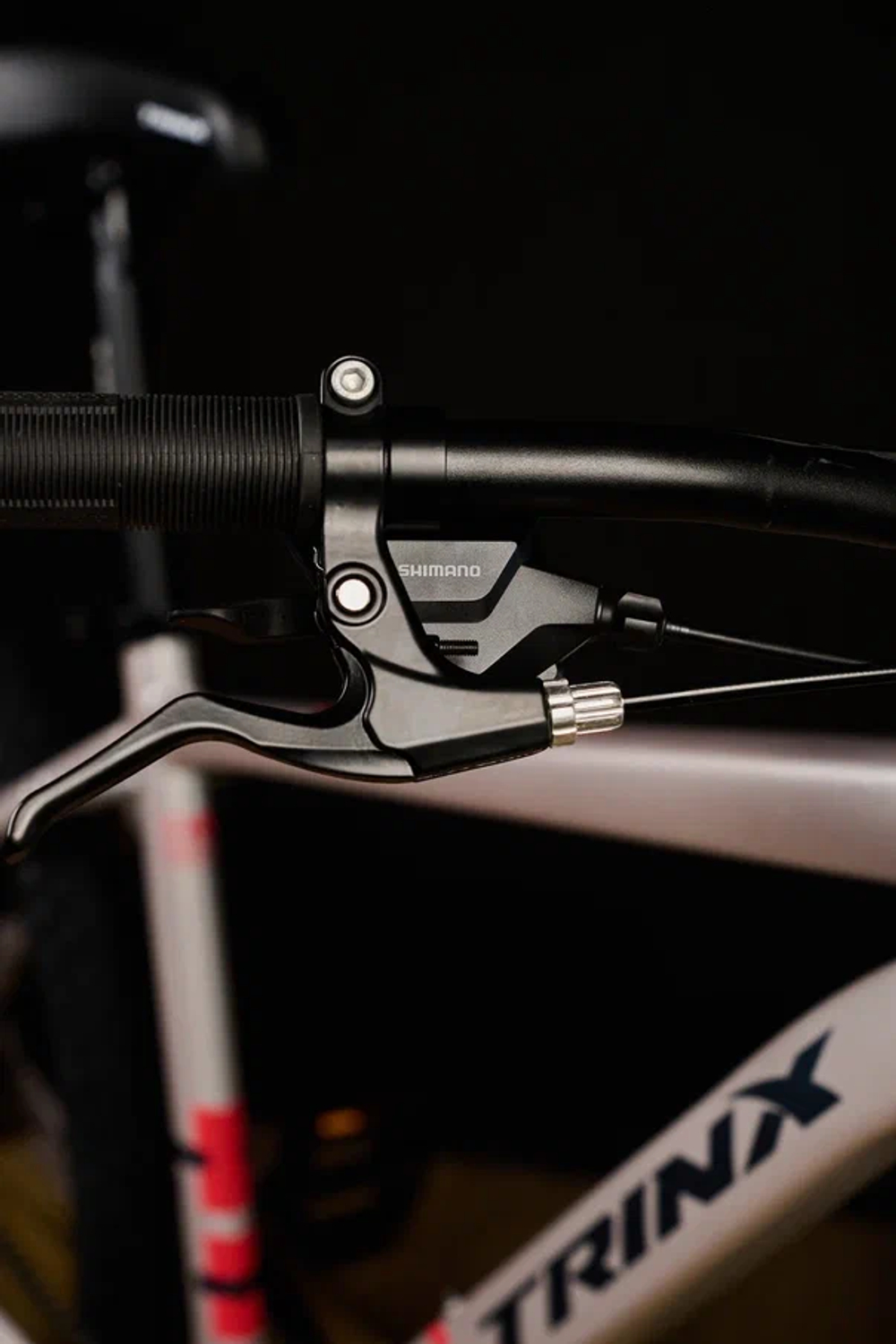 Велосипед горный TRINX M005, ELITE, 27.5"*17", Shimano 8s