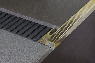 Профили для защиты ступеней Profilpas Серфикс Простеп SMA PROSTEP SMA/125