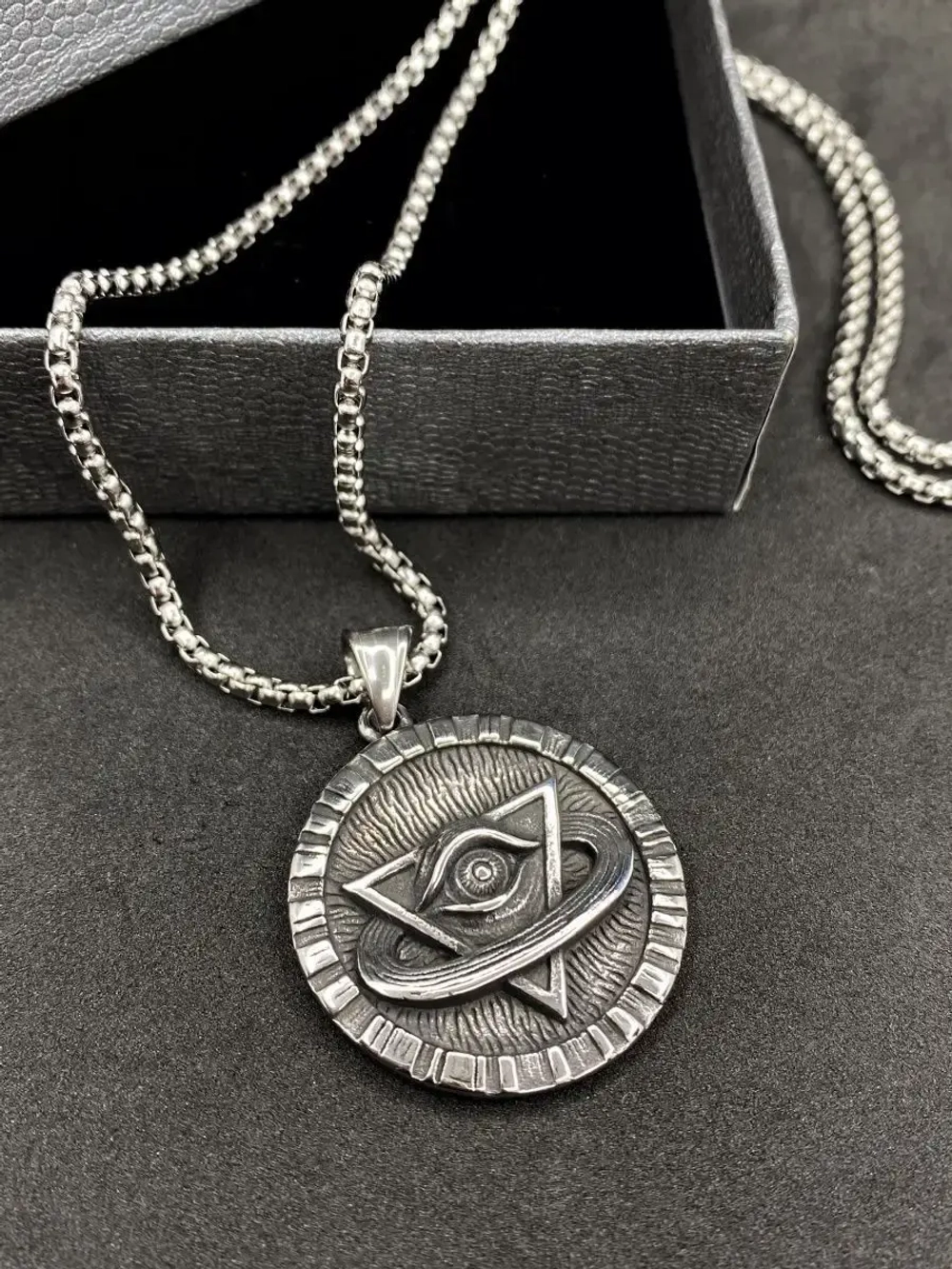 Магический кулон оберег амулет Пирамида с Глазом на цепочке