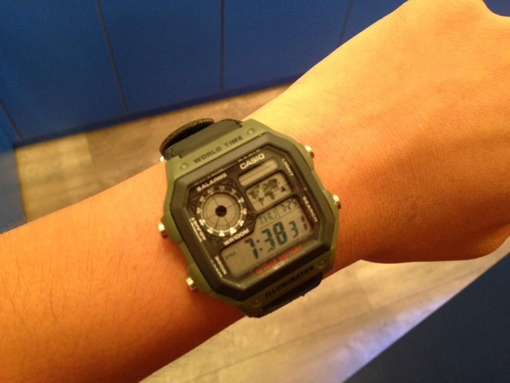 Мужские наручные часы Casio AE-1200WHB-3B