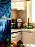 Наклейка интерьерная на холодильник Пальма голубая