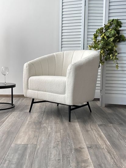 Кресло KALMAR NINI-01 Белый, teddy / черный каркас