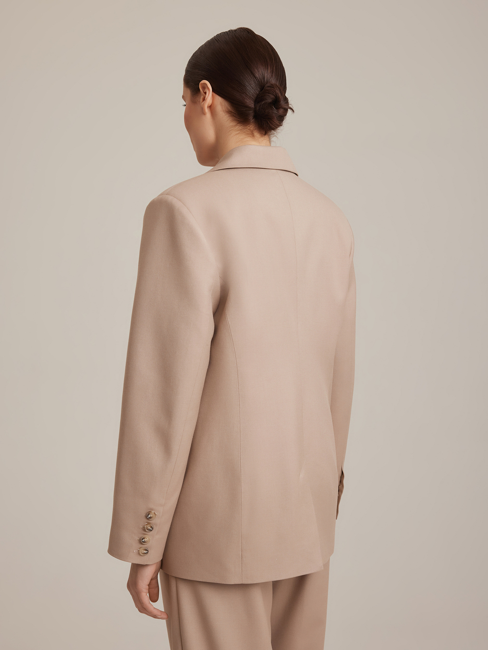 Жакет объемный с мужского плеча из итальянской ткани бежевый