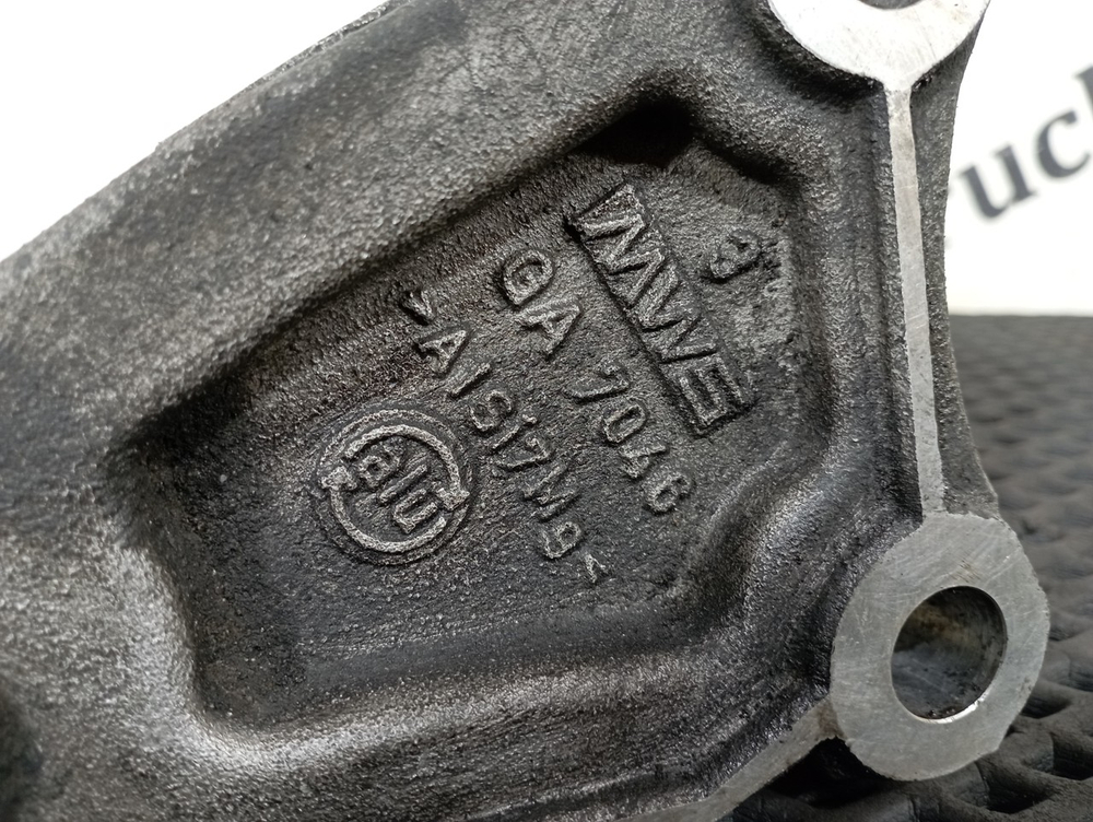 Кронштейн двигателя задний правый