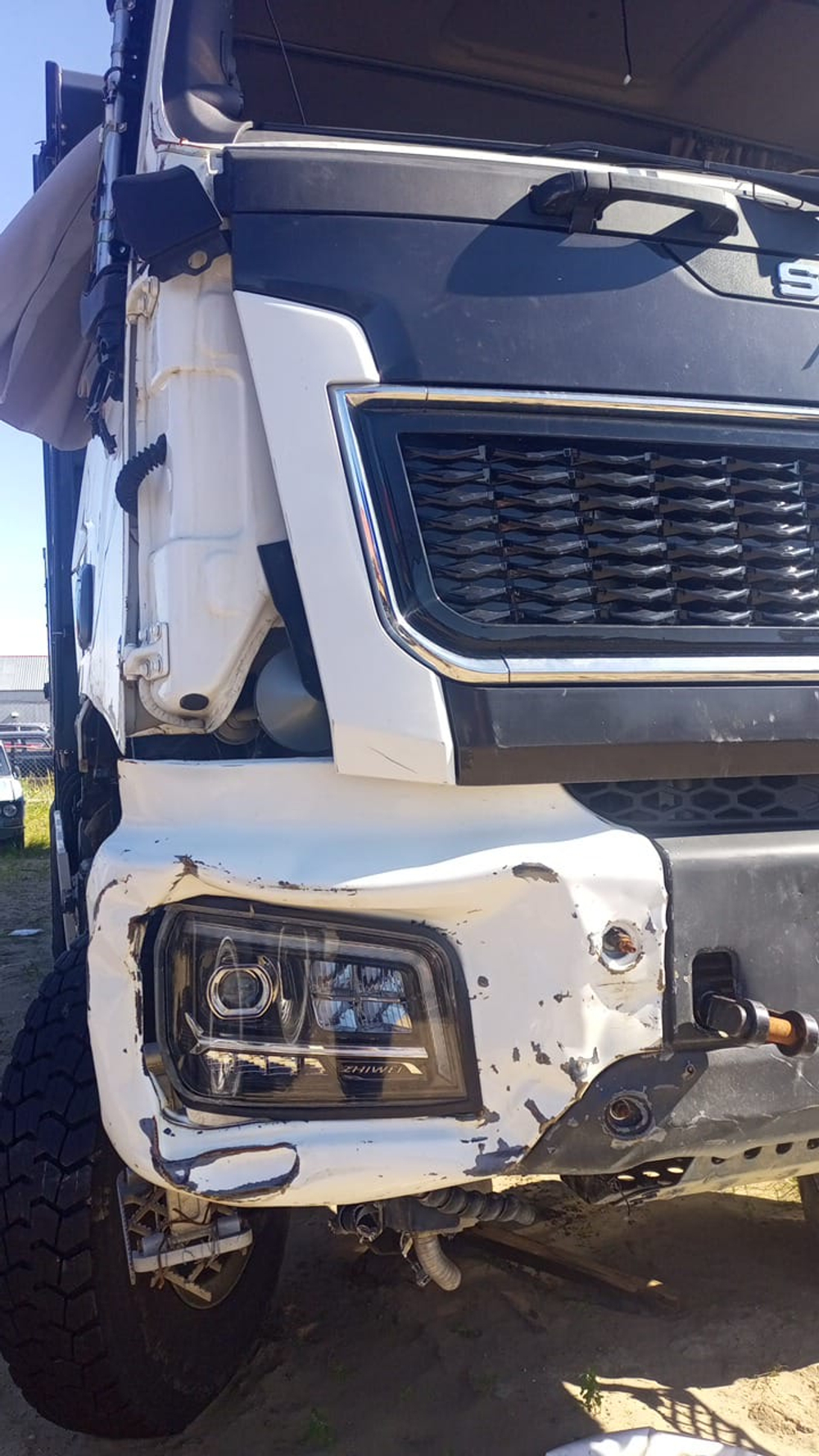 Shacman (Shaanxi) SX* 6x6 Самосвал SX32586V385 (Дизельный, 11,6 л, 423 л.с., МТ)