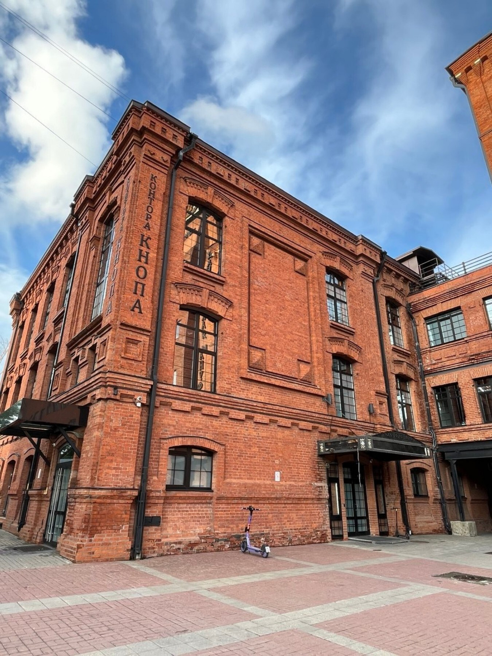 «Берега силы: святыни и заводы у воды» - круглогодичная водно - пешеходная экскурсия на электросудне.