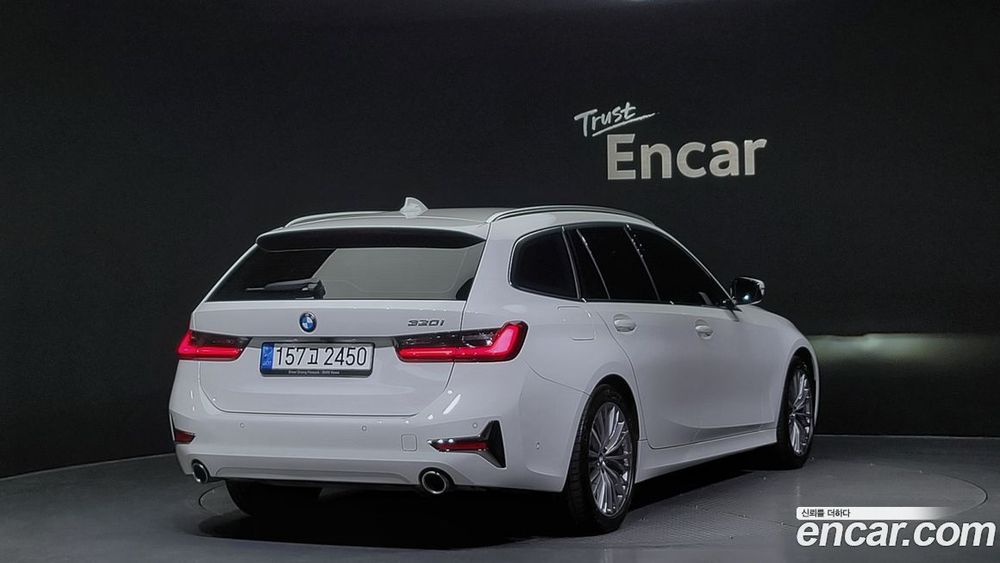BMW 3 Series (G20) 320i Touring Luxury (06.2021)