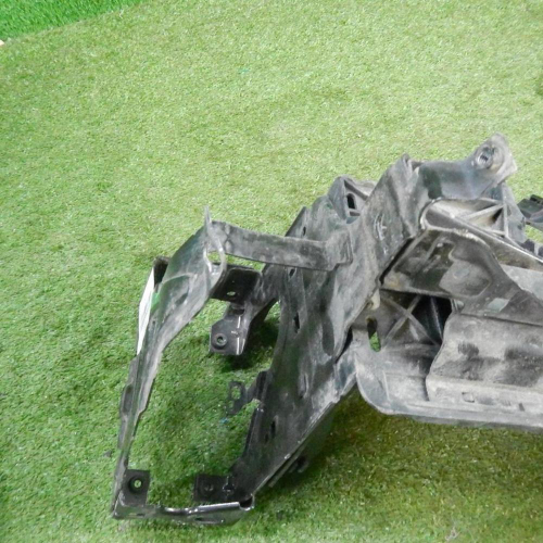 Кронштейн фары левый BMW 5er F10 F11 (2009-2017)
