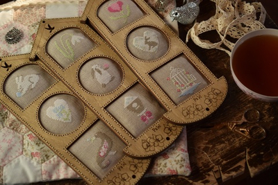 Рамочка-домик "Весенняя" на три окошка