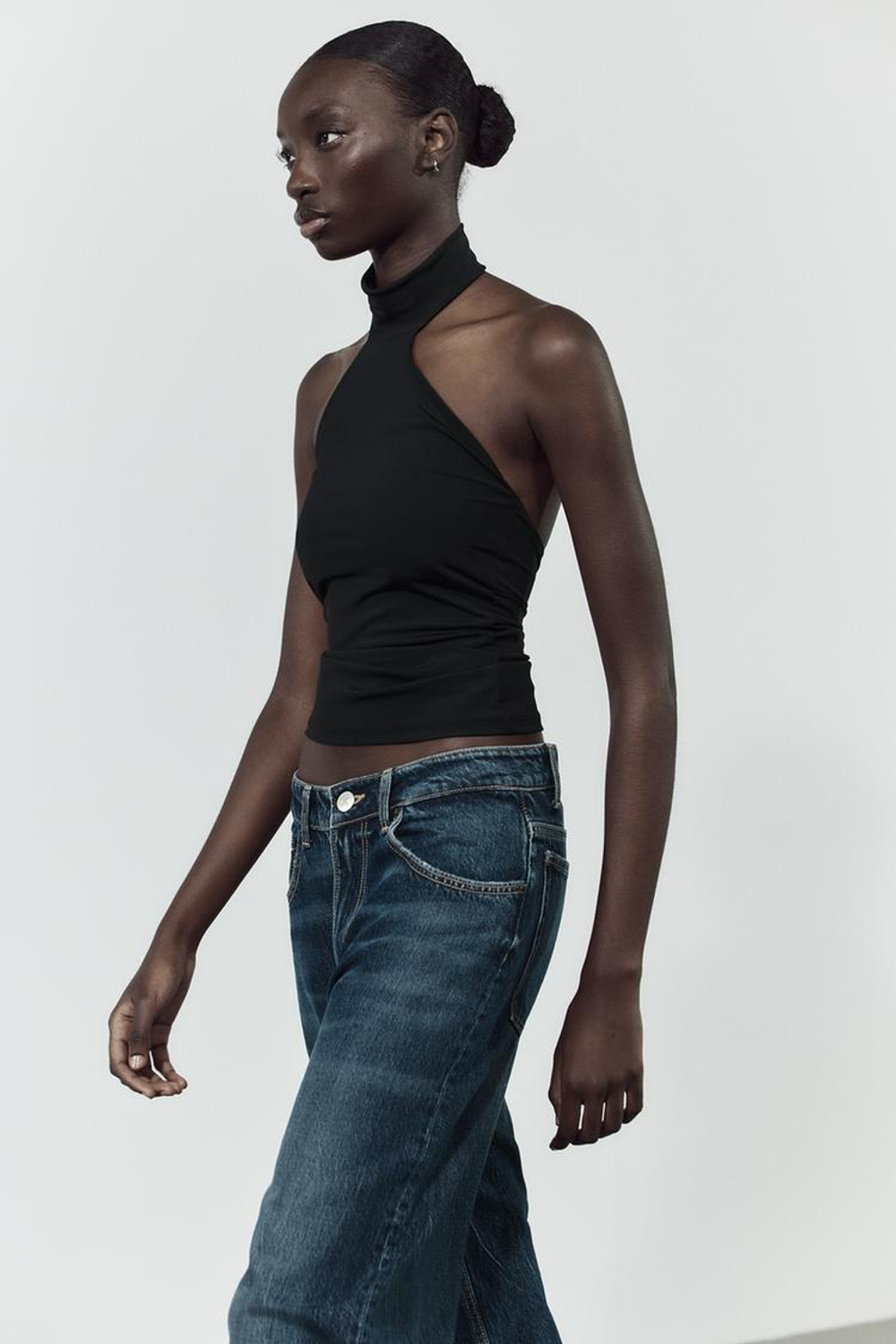 ZARA ТОП ИЗ ПОЛИАМИДА С ГОРЛОВИНОЙ ХАЛТЕР, ЧЕРНЫЙ