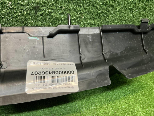 Воздуховод радиатора Porsche Macan 95b (2021-н.в.)