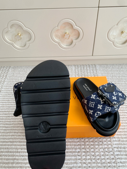 Louis Vuitton Pool Pillow Flat Comfort Mule