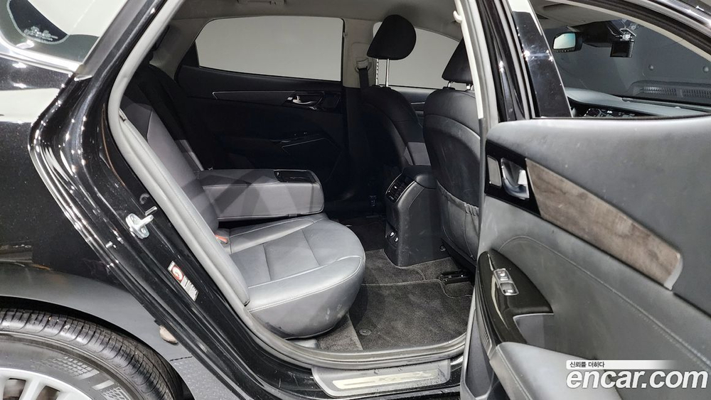 Kia K7 (Cadenza) Premier 2.5 GDI Prestige (06.2020)