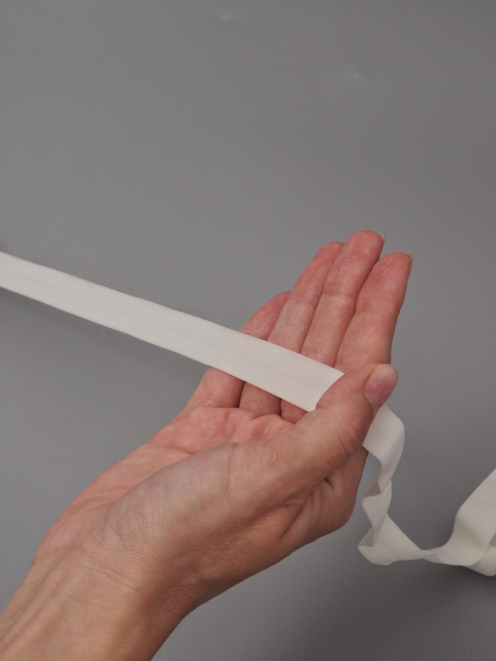 Бейка эластичная шампань матовая ширина 15 мм