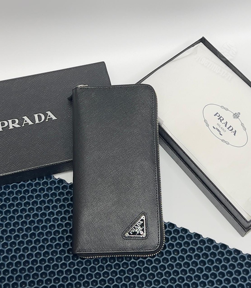 Портмоне Prada