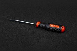 Отвертка шлицевая SL5х100 CS-30.4.4
