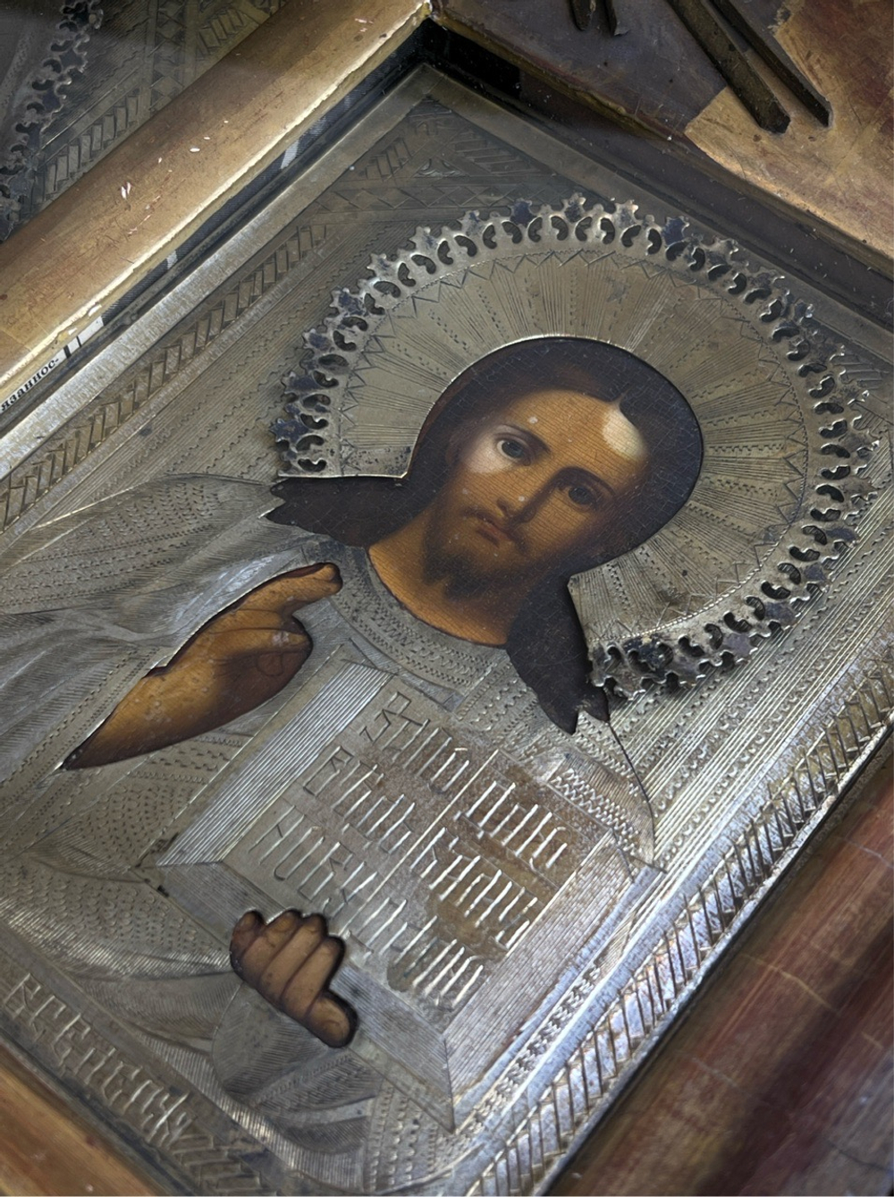 Пара венчальная (иконы "Богоматерь Казанская" и "Господь Вседержитель") в киоте, дерево, масло, латунь, стекло, ткань, Российская империя, 1870-1915 гг.