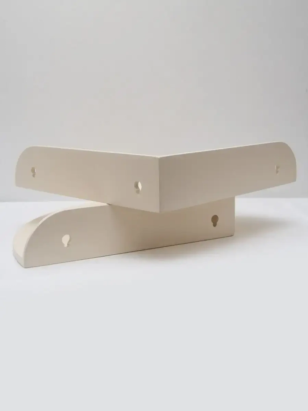 Комплект угловых полок. 2 штуки 25*25 см