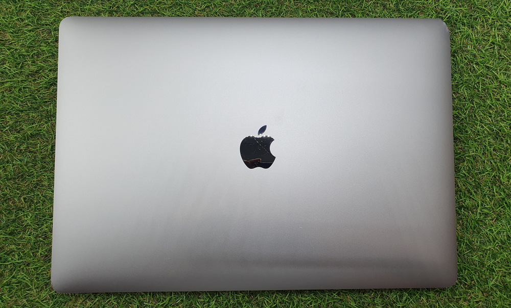 MacBook Pro Retina 15" 2019 i7/16 Gb/Radeon 4gb
