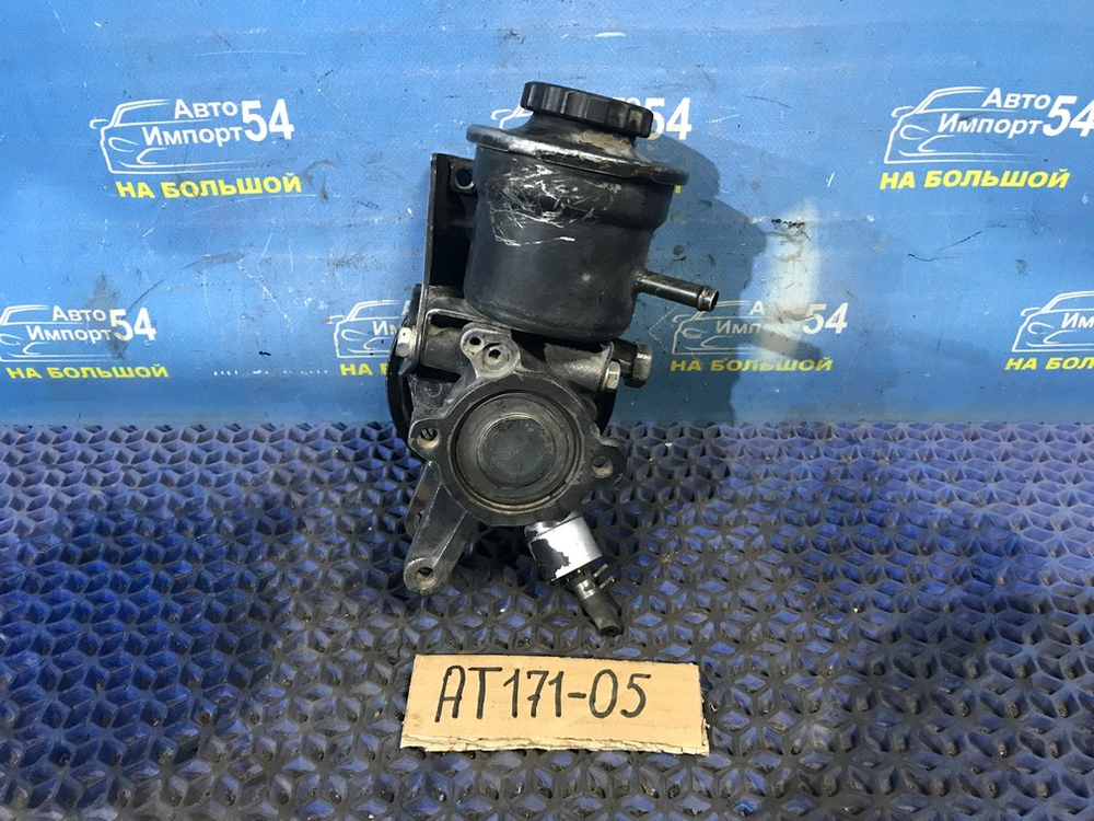 Насос ГУР TOYOTA CARINA 1990