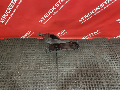 Кронштейн фары левой 2020г.