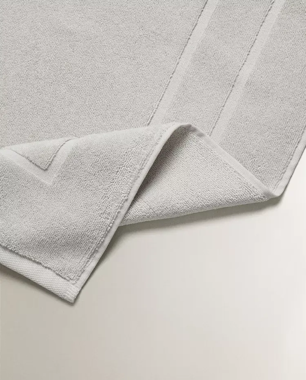 ZARA HOME ХЛОПКОВЫЙ НЕСКОЛЬЗЯЩИЙ КОВРИК ДЛЯ ВАННОЙ, СЕРЫЙ