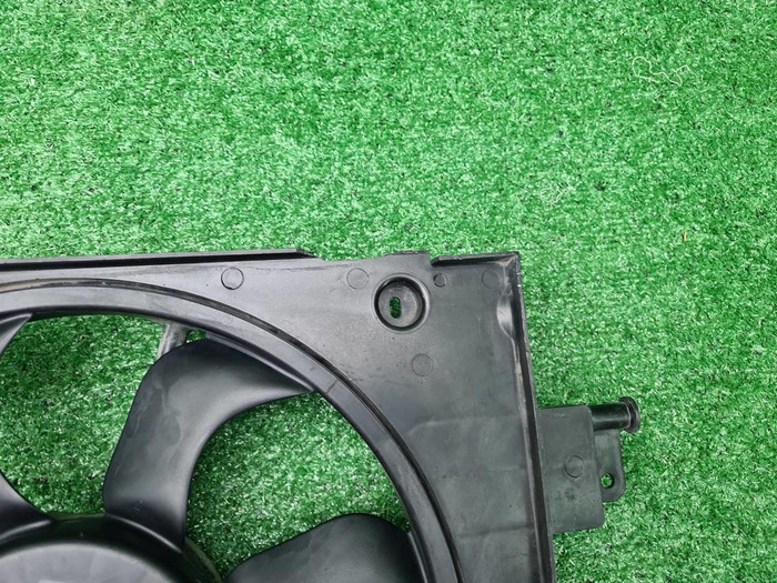 Диффузор с вентилятором Renault Logan 2 (14-22)