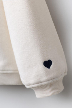 ZARA ТОЛСТОВКА С ВЫШИВКОЙ «КАПИБАРА И СЕРДЦЕ», ЭКРЮ