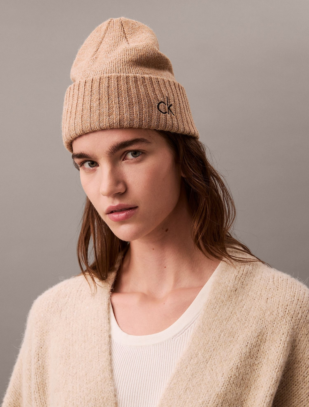 Шапка Calvin Klein Embroidered Monogram Logo Amphora Heather