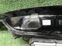 Битая Фара правая Land-Rover Discovery 5 16-21 LED