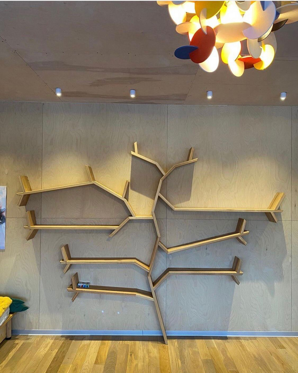 Полка/стеллаж  в виде дерева