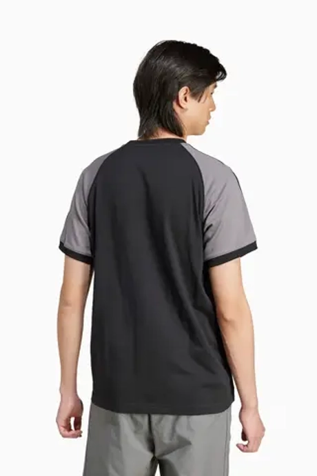 Футболка adidas Colourblocked 3-Stripes - черный