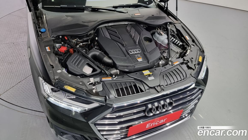 Audi A8 (D5) 55 TFSI Quattro LWB (12.2021)