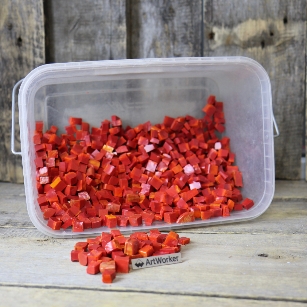 Смальта красных цветов