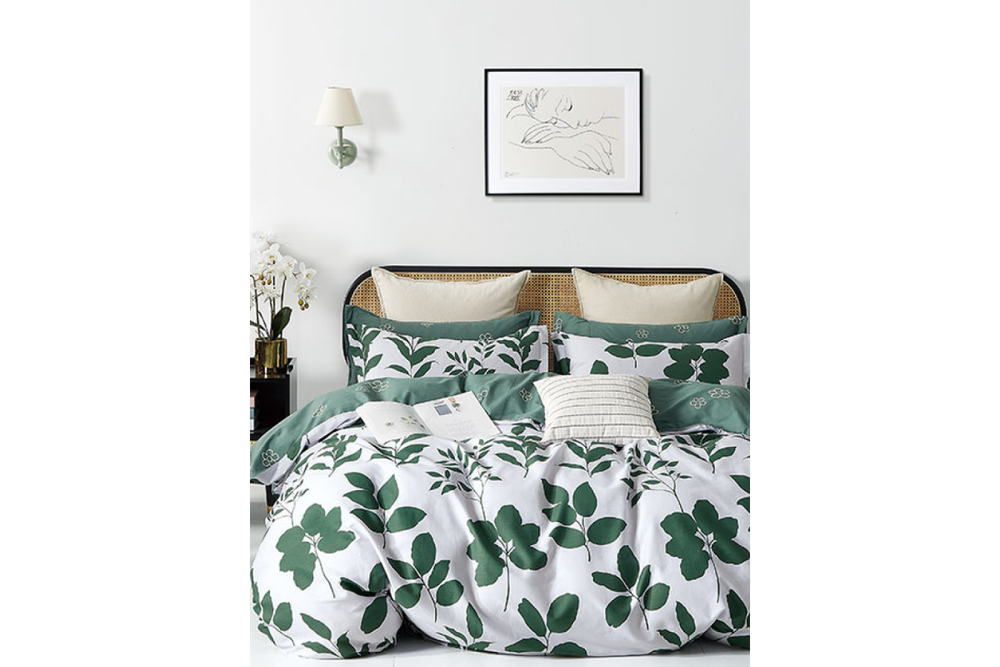 Постельное белье GoodNight Сатин Делюкс В155 с компаньоном 1,5 сп. (с нав. 50х70)