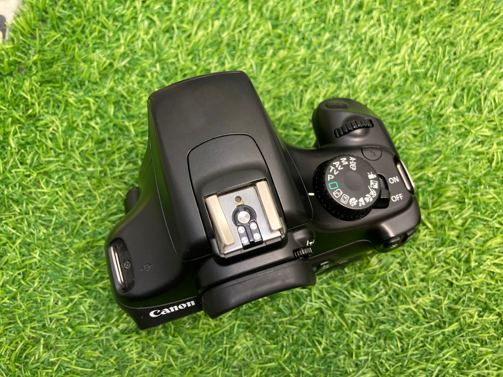 Canon EOS 1100D kit EF-S 18-55mm 3.5-5.6 ll