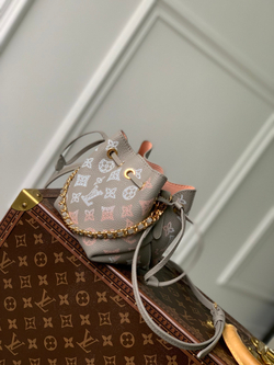 Louis Vuitton Pico Bella