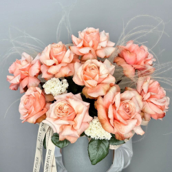 «Утренняя заря» Цветы в коробке из французской розы