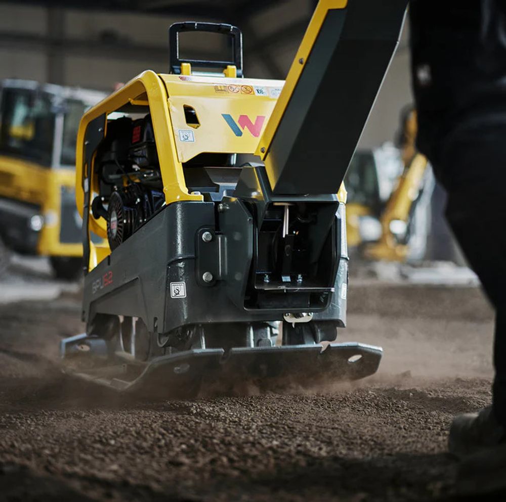 Виброплита бензиновая Wacker Neuson BPU 5260 Ah профессиональная - [373 кг / 52 кН / Honda GX390]