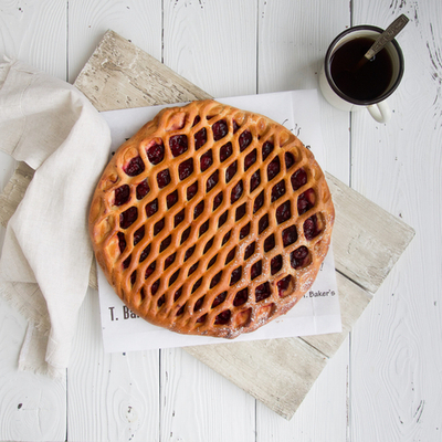 Пирог с вишнёвой начинкой