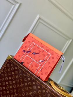 Louis Vuitton Pochette Voyage MM