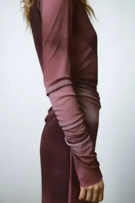 ZARA ПЛАТЬЕ ИЗ ПОЛУПРОЗРАЧНОЙ ТКАНИ СО СБОРКАМИ, БОРДОВЫЙ