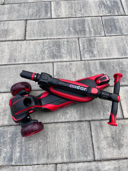Самокат-беговел со светящимися колёсами 3 в 1 Scooter Micar Moby Black-Red