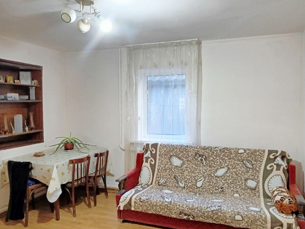 2х этажный дом в районе СШ 5 г.Славянск - на - Кубани.
