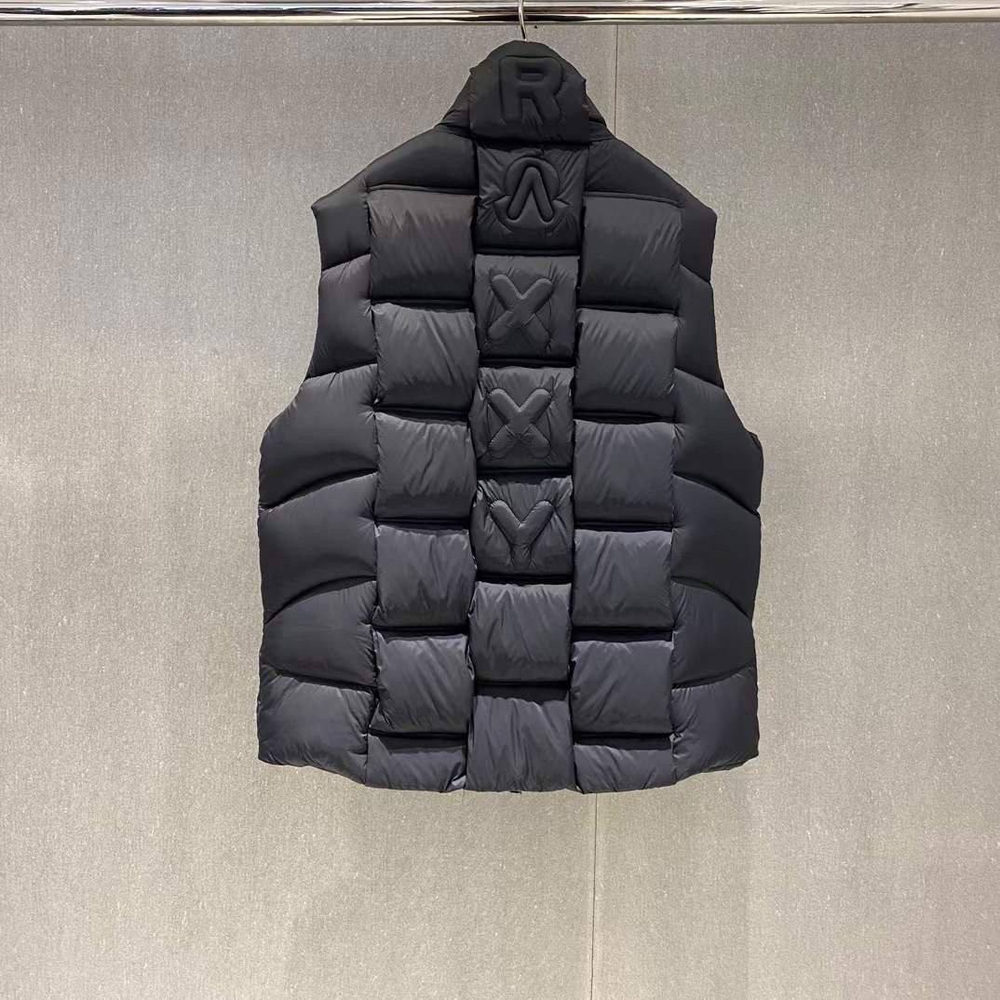 Безрукавка Moncler