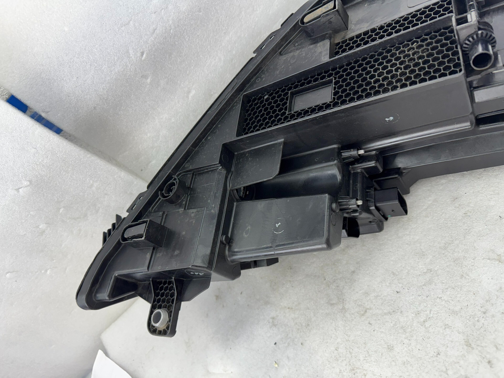 Оригинальная LED фара Volkswagen Lavida Plus