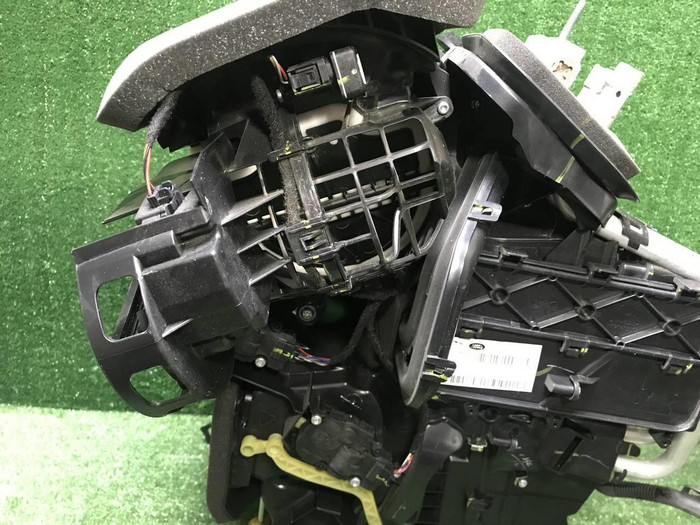 Корпус отопителя LR Discovery Sport (2019-н.в.)